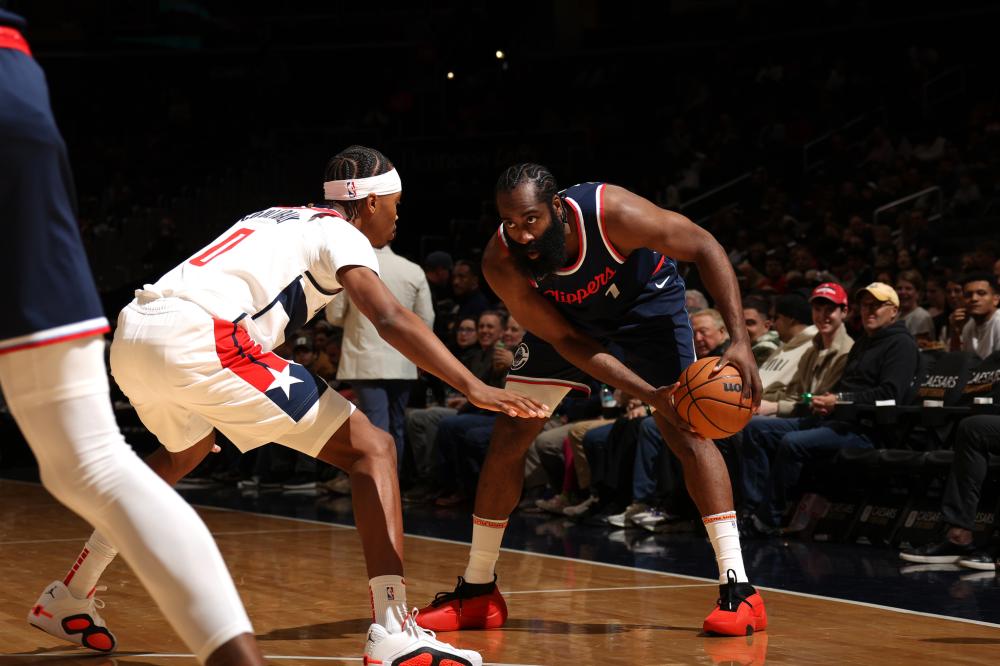 缺席引热议 缺席引热议