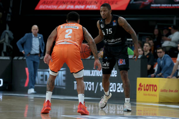 随着本赛季 随着本赛季