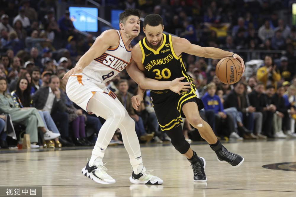 凭借丰富的 凭借丰富的