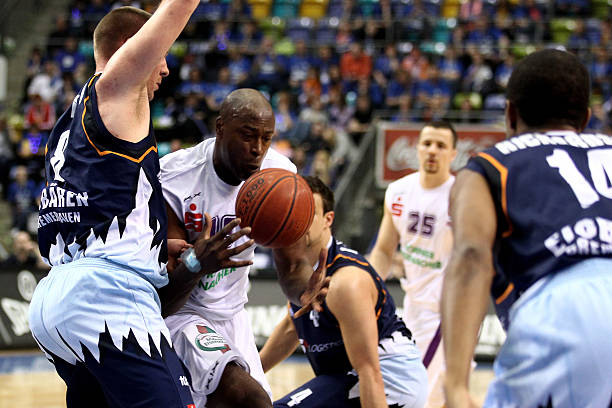 希腊队暂时 希腊队暂时